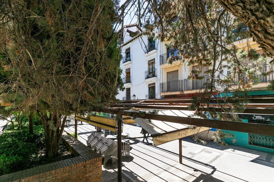 Plaza Campo del Príncipe, 19, Granada, Granada for sale - Building Photo - Image 3 of 19