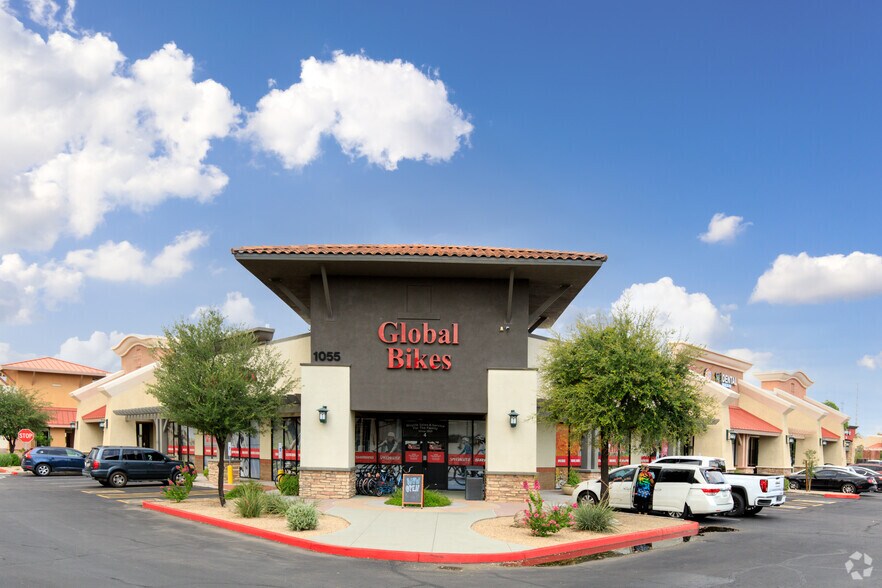 1175 S Arizona Ave, Chandler, AZ à louer - Photo du bâtiment - Image 2 de 27