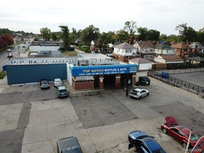 Plus de détails pour 10026 Puritan St, Detroit, MI - Commerce de détail à vendre