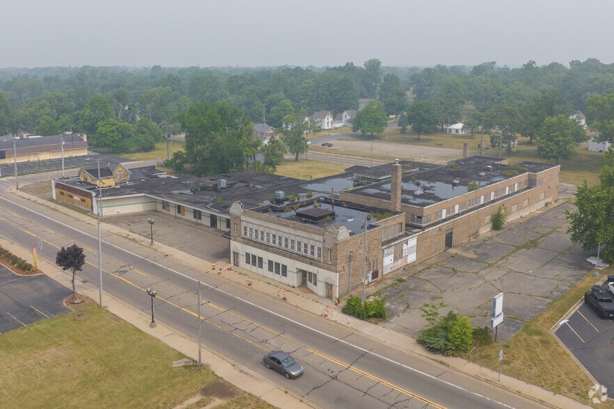 450 W Michigan Ave, Battle Creek, MI for sale - Building Photo - Image 3 of 5