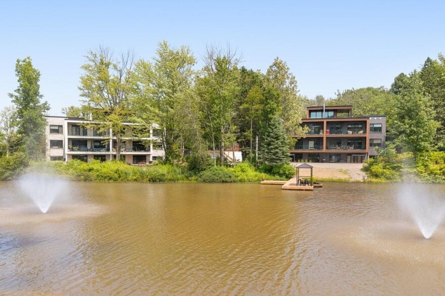 9915-9943 Boul Des Forges, Trois-Rivières, QC à vendre - Photo du bâtiment - Image 2 de 4