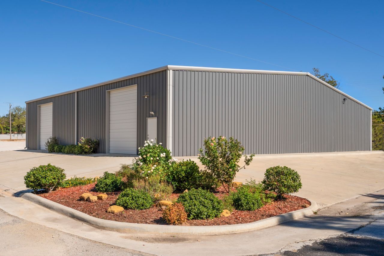 210 W Walnut St, Nocona, TX à vendre Photo du bâtiment- Image 1 de 1