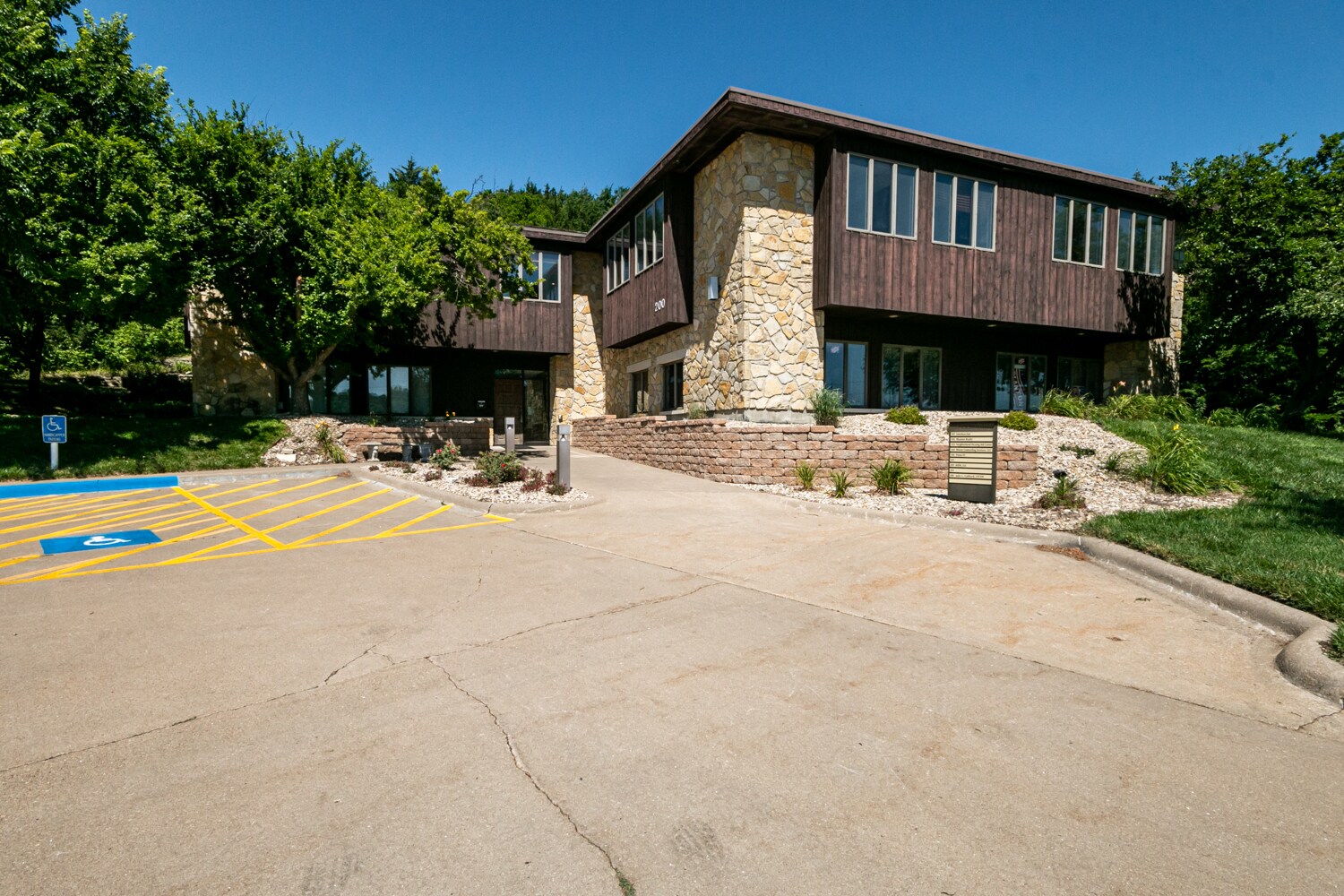 200 Southwind Pl, Manhattan, KS for lease Building Photo- Image 1 of 7