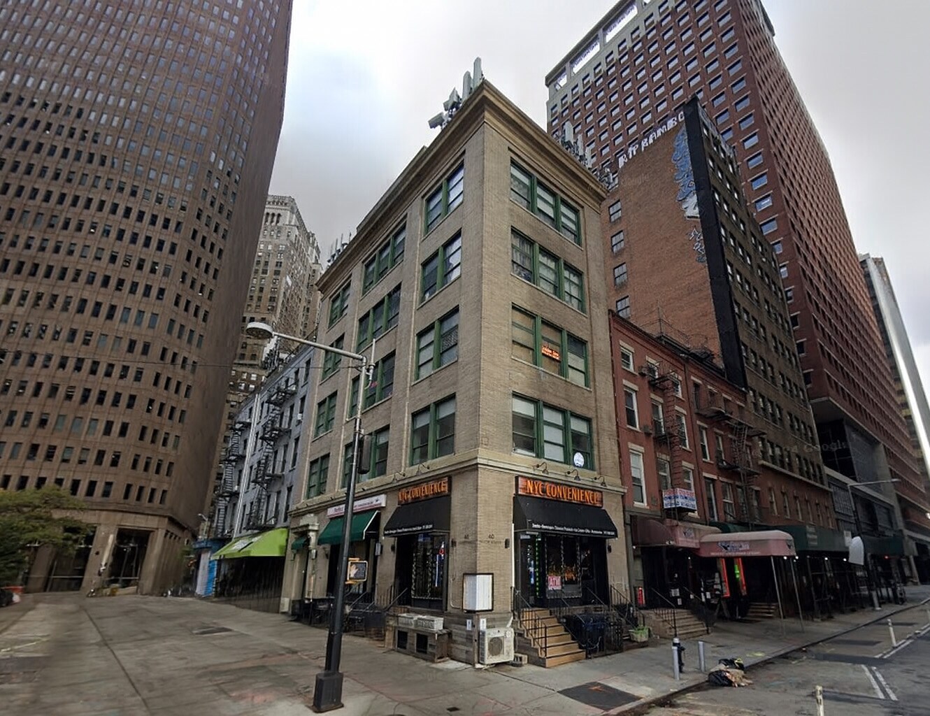 40 Water St, New York, NY à vendre Photo du bâtiment- Image 1 de 1