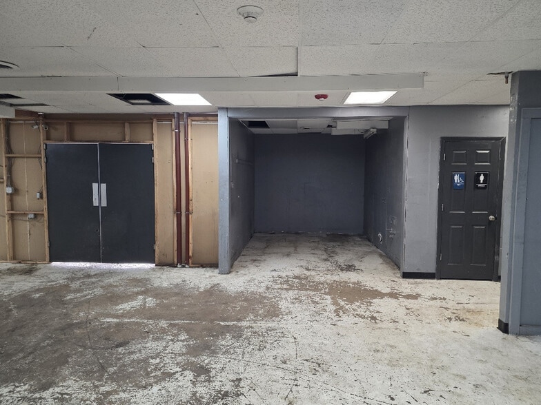 1920 Wadsworth Blvd, Lakewood, CO for lease - Construction Photo - Image 3 of 8
