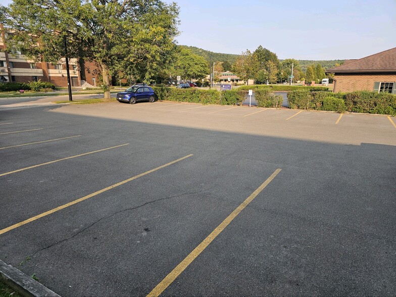 218 Denison Pky E, Corning, NY for lease - Building Photo - Image 3 of 11