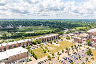 160 S River St, Aurora, IL - Aerial  map view