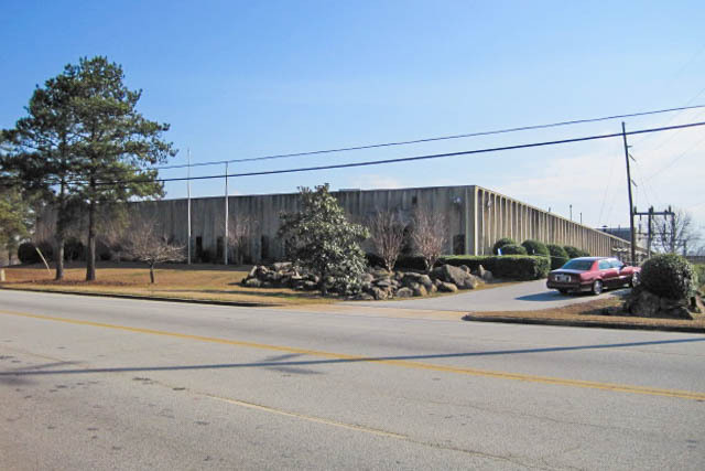 1051 Calhoun Falls Hwy, Elberton, GA for sale - Building Photo - Image 1 of 1