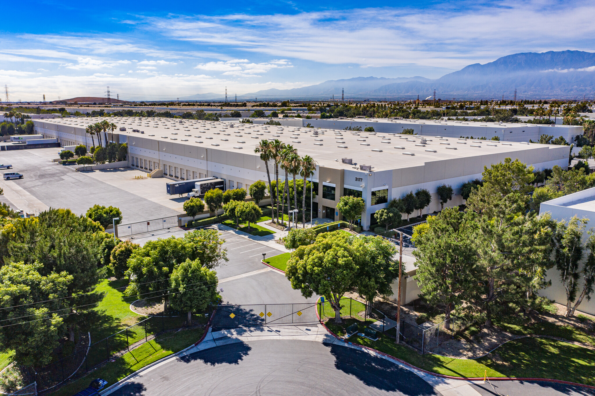 3177 Space Center Ct, Mira Loma, CA à vendre Photo du bâtiment- Image 1 de 1