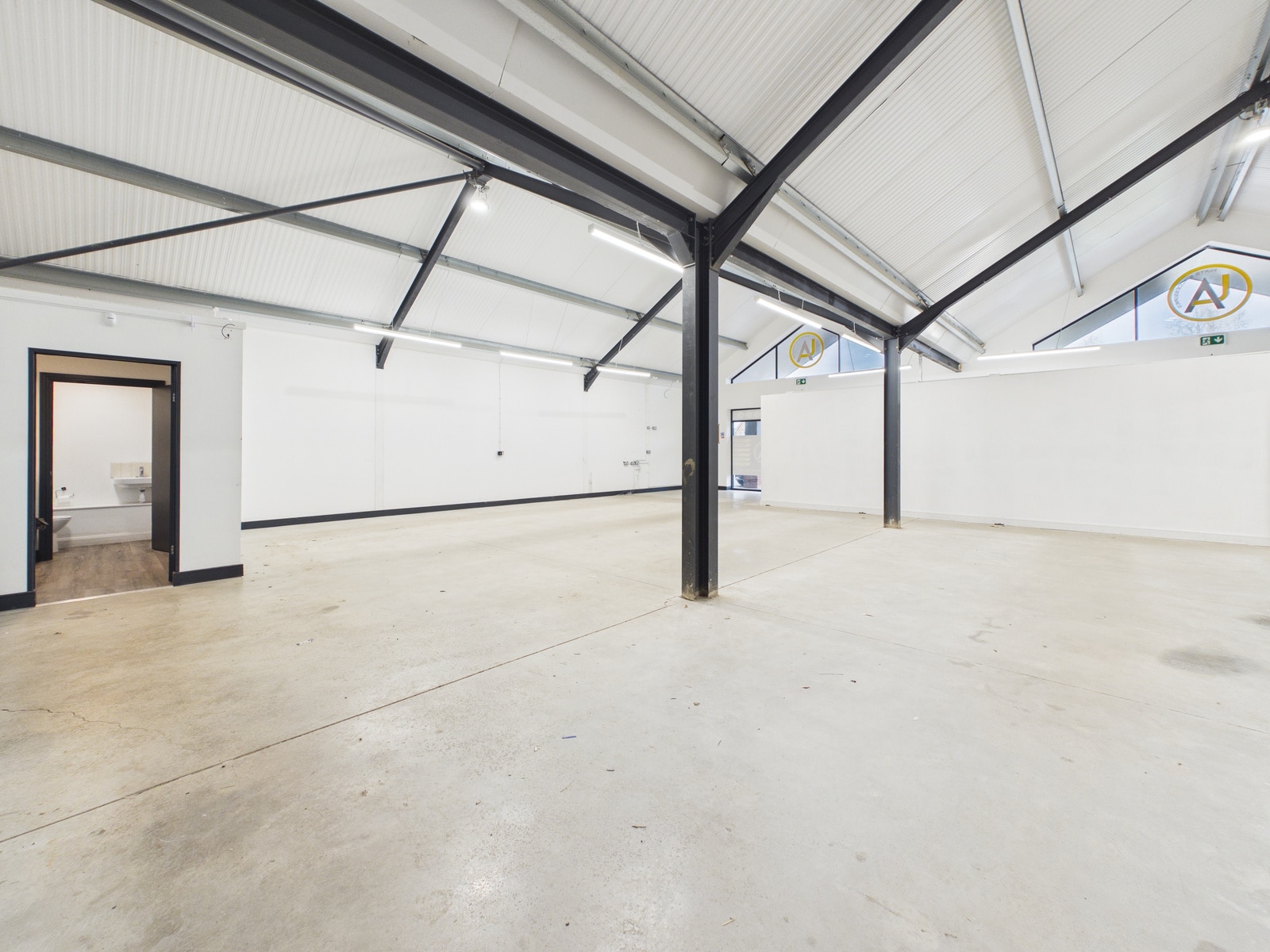 Units E & F, Sycamore Drive, Honeybourne for lease Interior Photo- Image 1 of 5