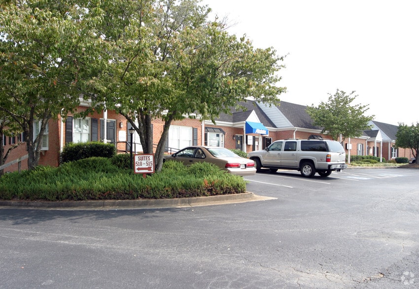 45 W Crossville Rd, Roswell, GA for lease - Building Photo - Image 3 of 6