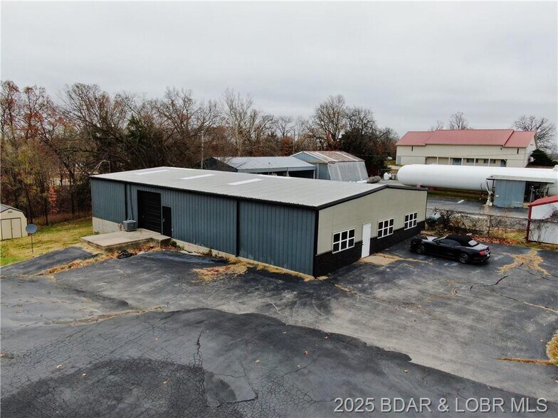 1192 S Business Route 5, Camdenton, MO à vendre - Photo du bâtiment - Image 1 de 20