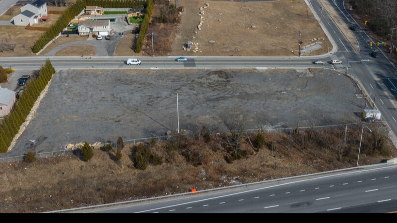 1835 Plainfield Pike, Johnston, RI à vendre - Photo du bâtiment - Image 1 de 23