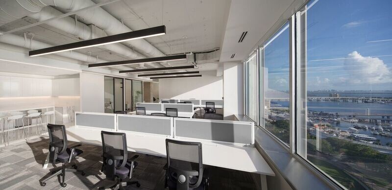 100 N Biscayne Blvd, Miami, FL for lease - Interior Photo - Image 2 of 34