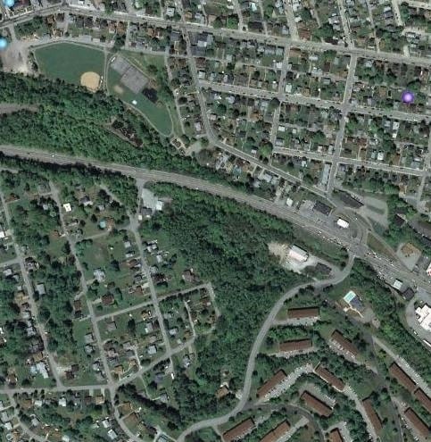 28 Fairwood Dr, Irwin, PA à vendre - Photo du bâtiment - Image 2 de 26