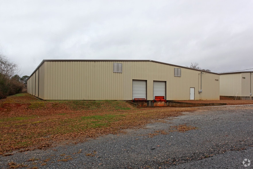 733 16th Ct, Alexander City, AL à vendre - Photo du bâtiment - Image 3 de 3