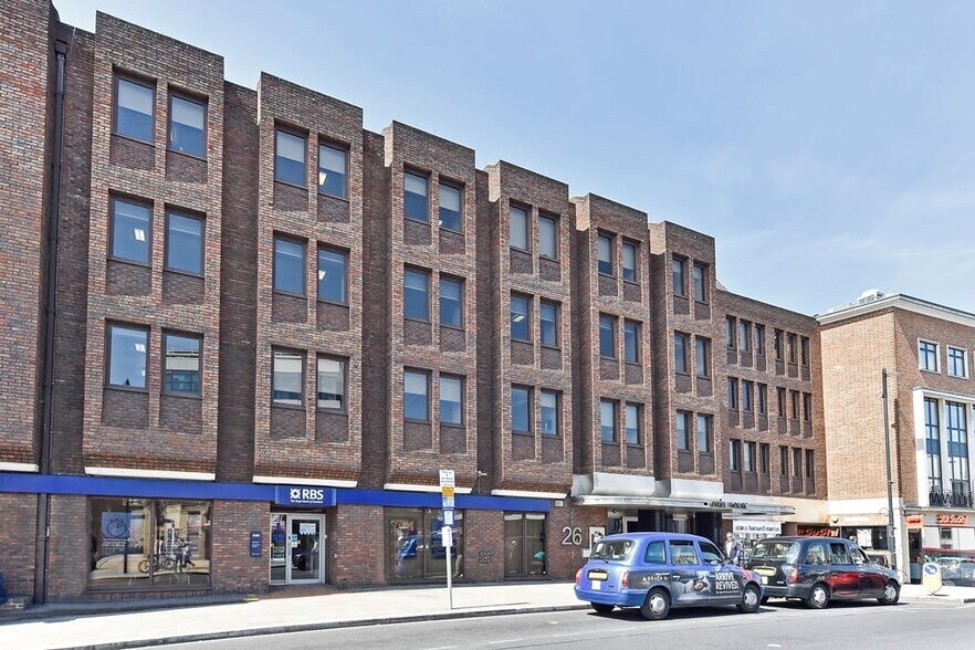 26-26A The Quadrant, Richmond à louer - Photo du bâtiment - Image 1 de 9
