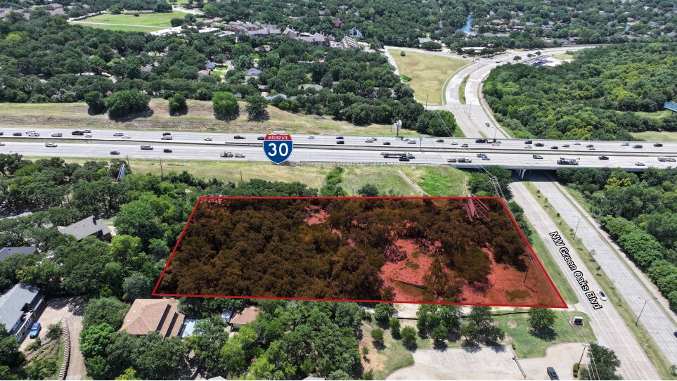 2598 NW Green Oaks Blvd, Arlington, TX à vendre - Photo du bâtiment - Image 2 de 3