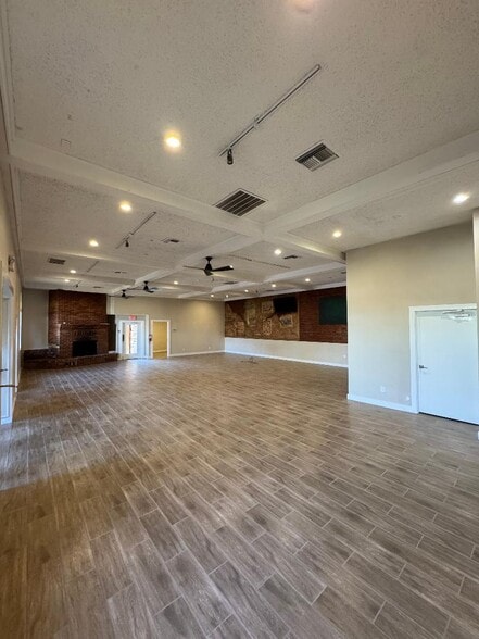 16246-16251 Main St, Guerneville, CA à louer - Photo intérieure - Image 3 de 4