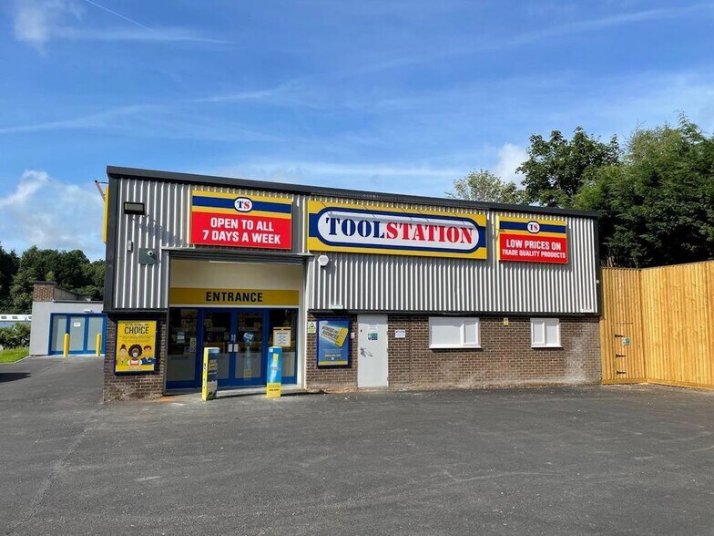 Peakdale Rd, Glossop à vendre - Photo du bâtiment - Image 3 de 6