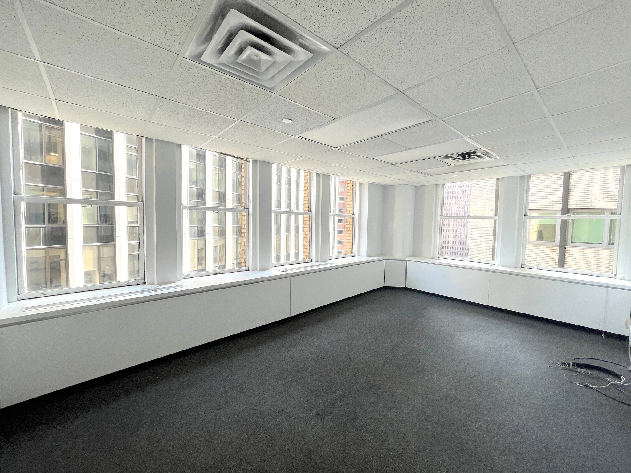11 Hanover Sq, New York, NY for lease Interior Photo- Image 1 of 5