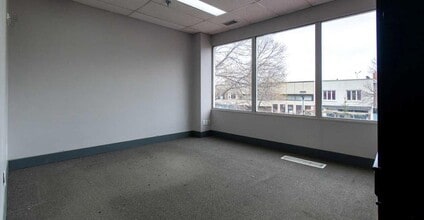 4929 50 St, Red Deer, AB for sale Interior Photo- Image 2 of 5