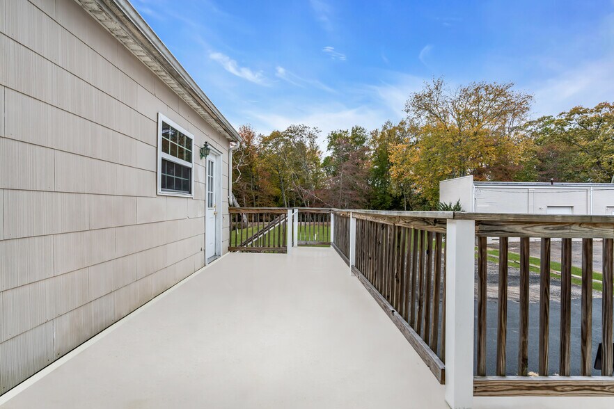 2679 Highway 70, Manasquan, NJ à louer - Photo du bâtiment - Image 3 de 32