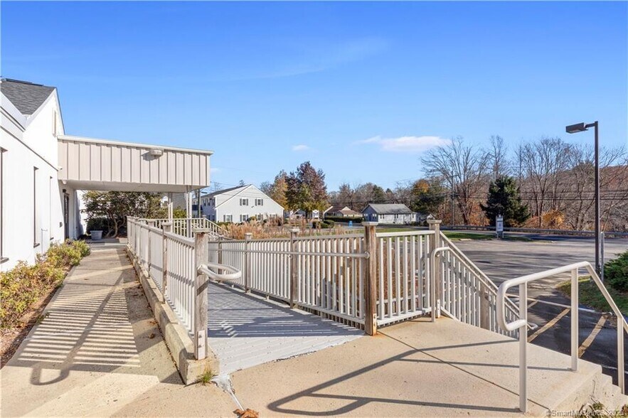 192 Westbrook Rd, Essex, CT à louer - Photo du bâtiment - Image 2 de 37