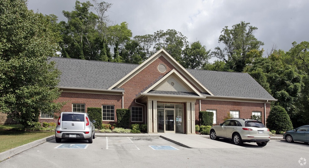 118 E Meeting St, Dandridge, TN for lease - Building Photo - Image 2 of 4