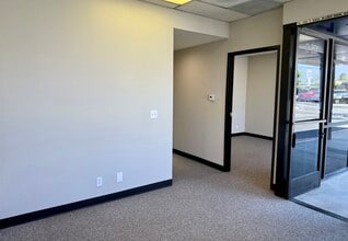 127 Business Center Dr, Corona, CA for lease Interior Photo- Image 2 of 4