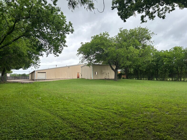 3228 Beckley Rd, Lancaster, TX à vendre - Photo du bâtiment - Image 2 de 13