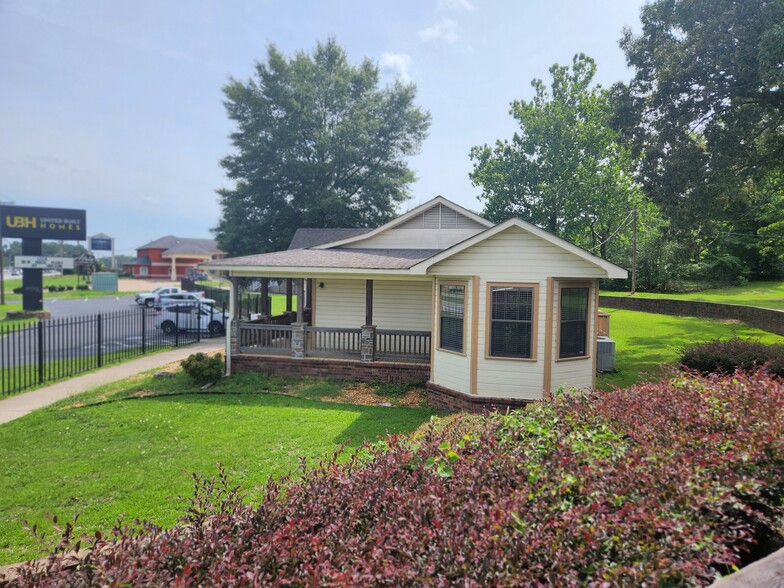 5924 S University Ave, Little Rock, AR à vendre - Photo du bâtiment - Image 1 de 1