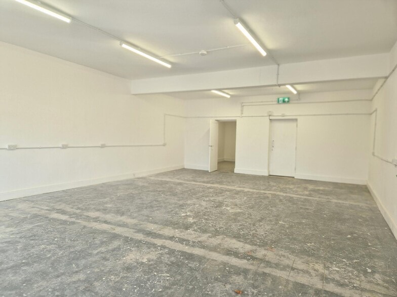 Red Hall Prec, Deeside for lease - Building Photo - Image 2 of 4