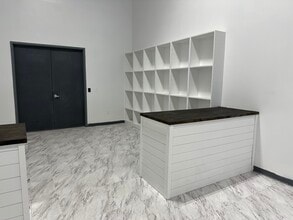 2661 Midway Rd S, Carrollton, TX for lease Interior Photo- Image 1 of 7