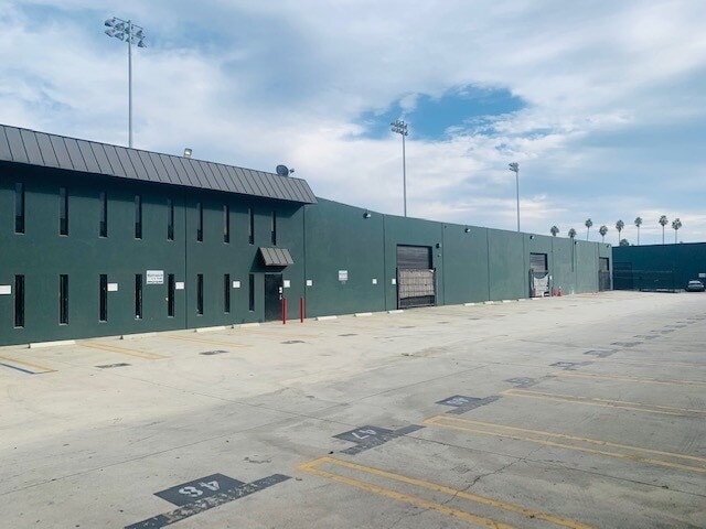 150 W Slauson Ave, Los Angeles, CA à louer Photo intérieure- Image 1 de 3