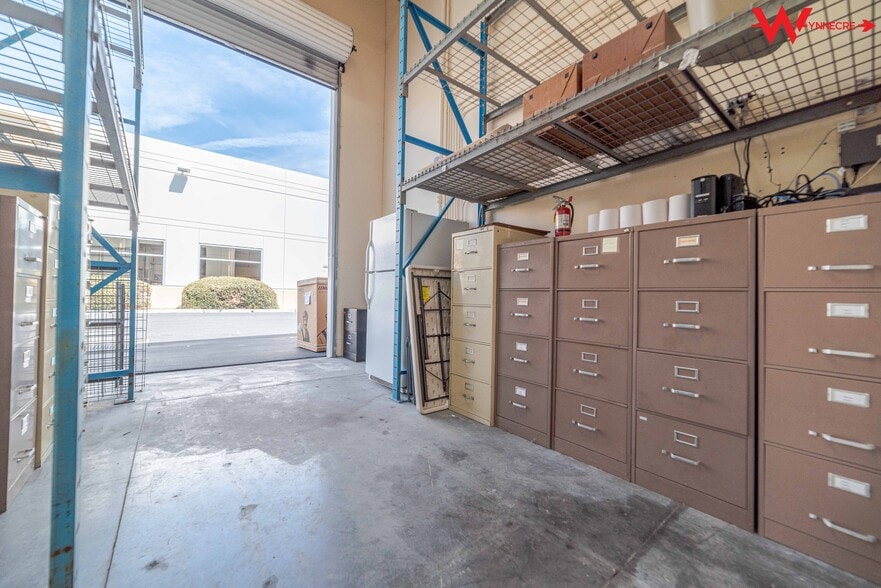 1221 Puerta Del Sol, San Clemente, CA for lease - Interior Photo - Image 2 of 9