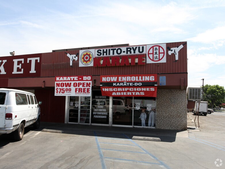 10425 Main St, Lamont, CA à louer - Photo du bâtiment - Image 3 de 3