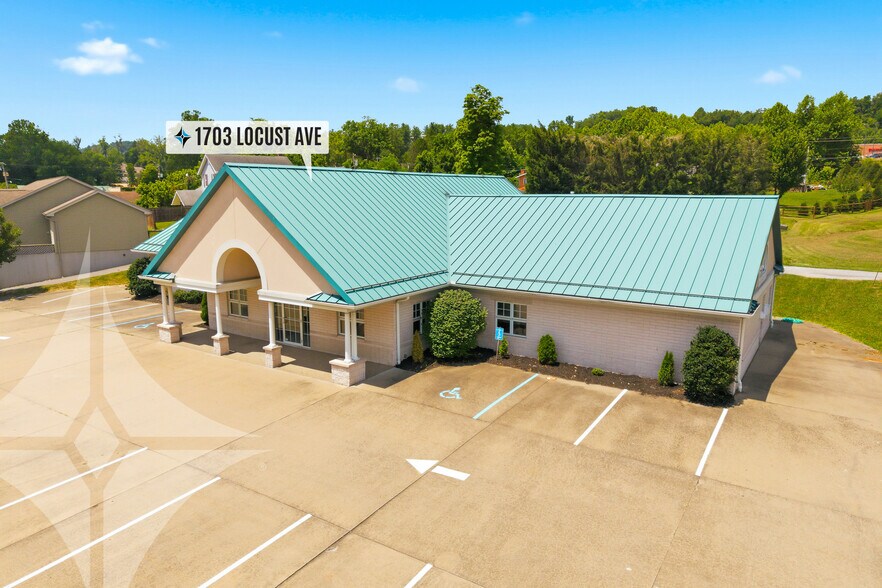 1703 Locust Ave, Fairmont, WV for sale - Building Photo - Image 1 of 56