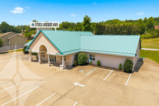 Plus de détails pour 1703 Locust Ave, Fairmont, WV - Bureau à vendre