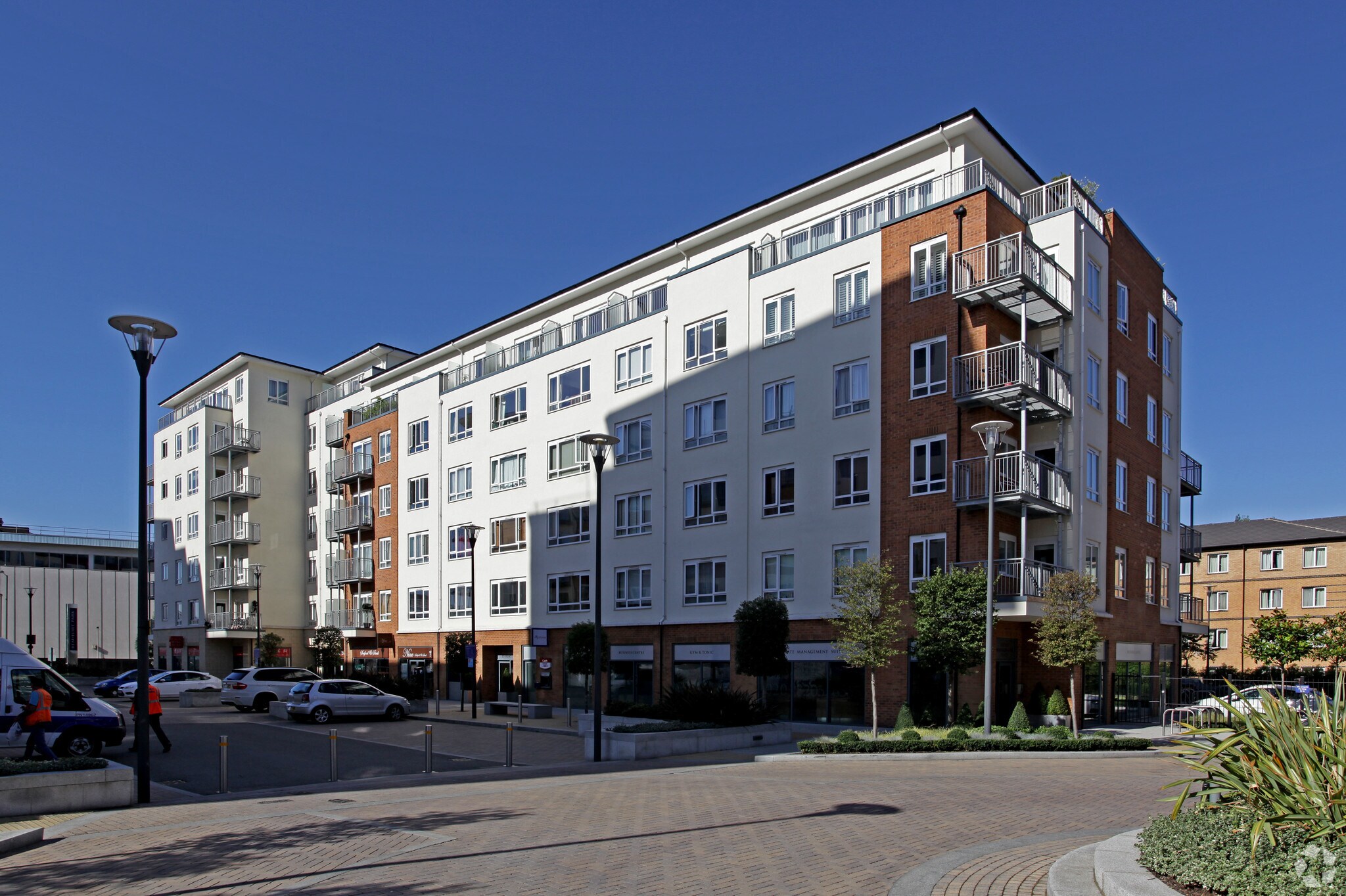 Beaufort Park, London for lease Primary Photo- Image 1 of 7