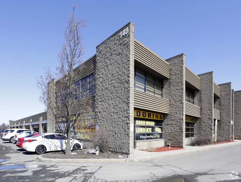 148 Colonnade Rd, Ottawa, ON à louer - Photo du bâtiment - Image 2 de 6