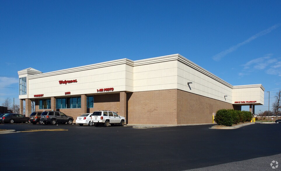 542 River Hwy, Mooresville, NC for sale - Building Photo - Image 2 of 5