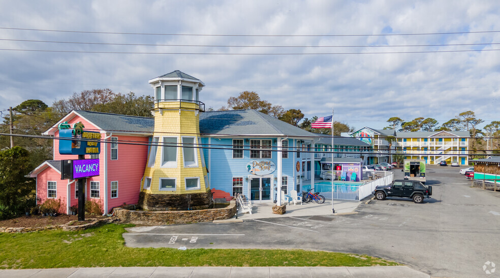 701 N Lake Park Blvd, Carolina Beach, NC à vendre - Photo principale - Image 1 de 20