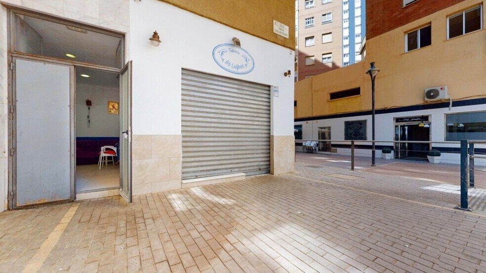 Calle Pintor Casilari Roldán, 2, Málaga, Málaga for sale - Building Photo - Image 3 of 36