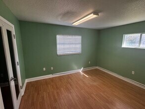 500 Ardice Ave, Eustis, FL à louer Photo intérieure- Image 1 de 4