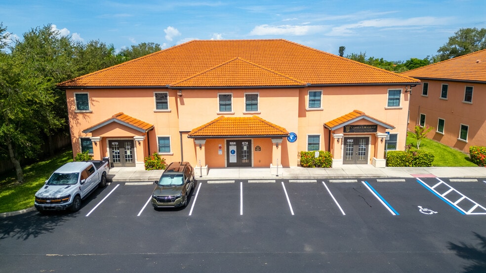 Mediterranea Professional Park portfolio of 6 properties for sale on LoopNet.ca - Primary Photo - Image 3 of 6