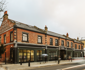 Plus de détails pour 117-121 Salusbury Rd, London - Bureau à louer