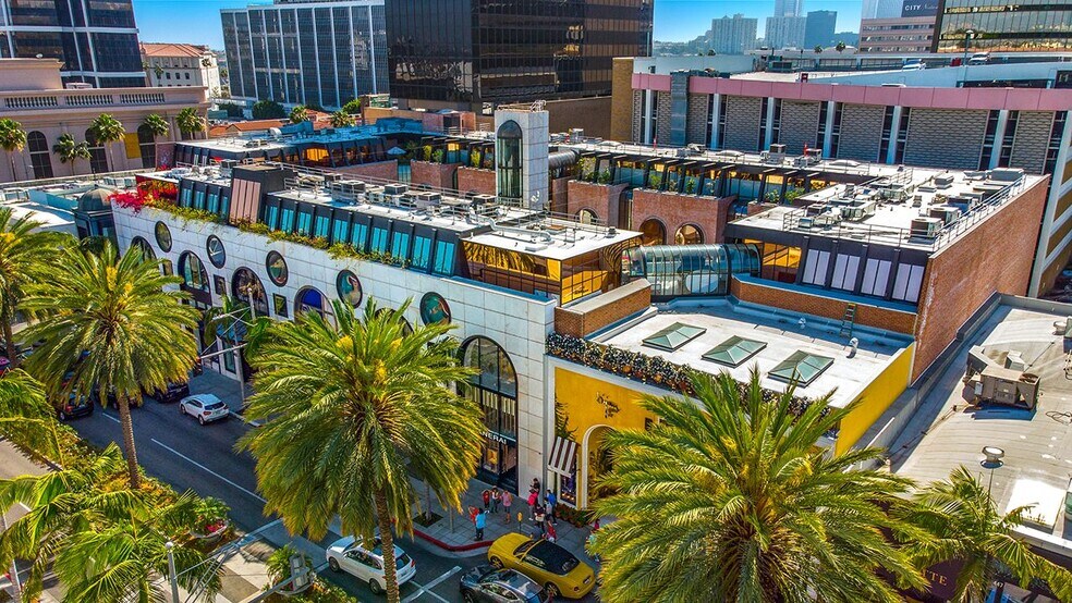 413-445 N Rodeo Dr, Beverly Hills, CA à louer - Photo du bâtiment - Image 3 de 21