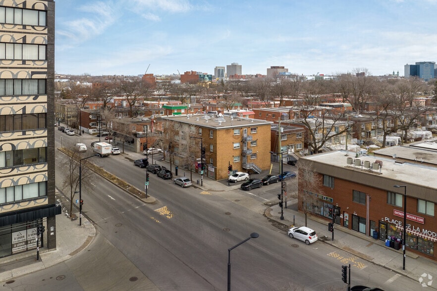 190 Rue Chabanel O, Montréal, QC à louer - Aérien - Image 2 de 5