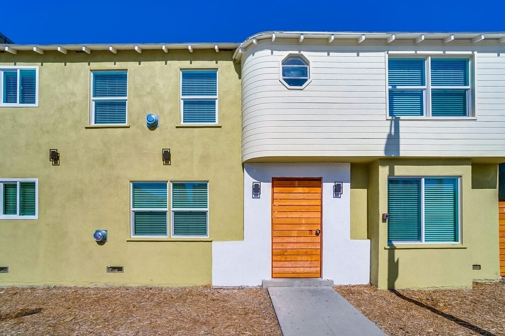 1940 Chestnut Ave, Long Beach, CA for sale Primary Photo- Image 1 of 11